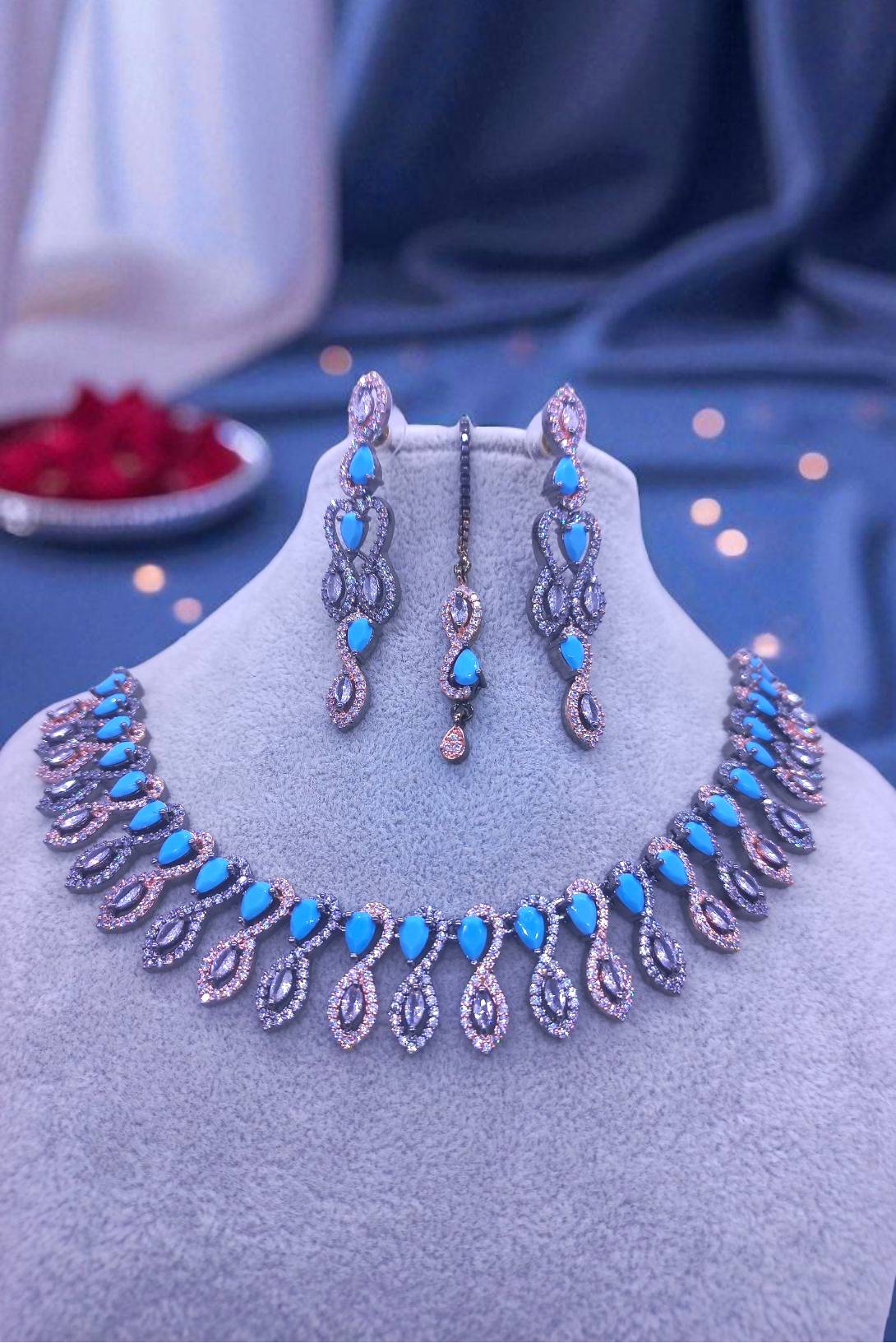 antique set with feroza color stones