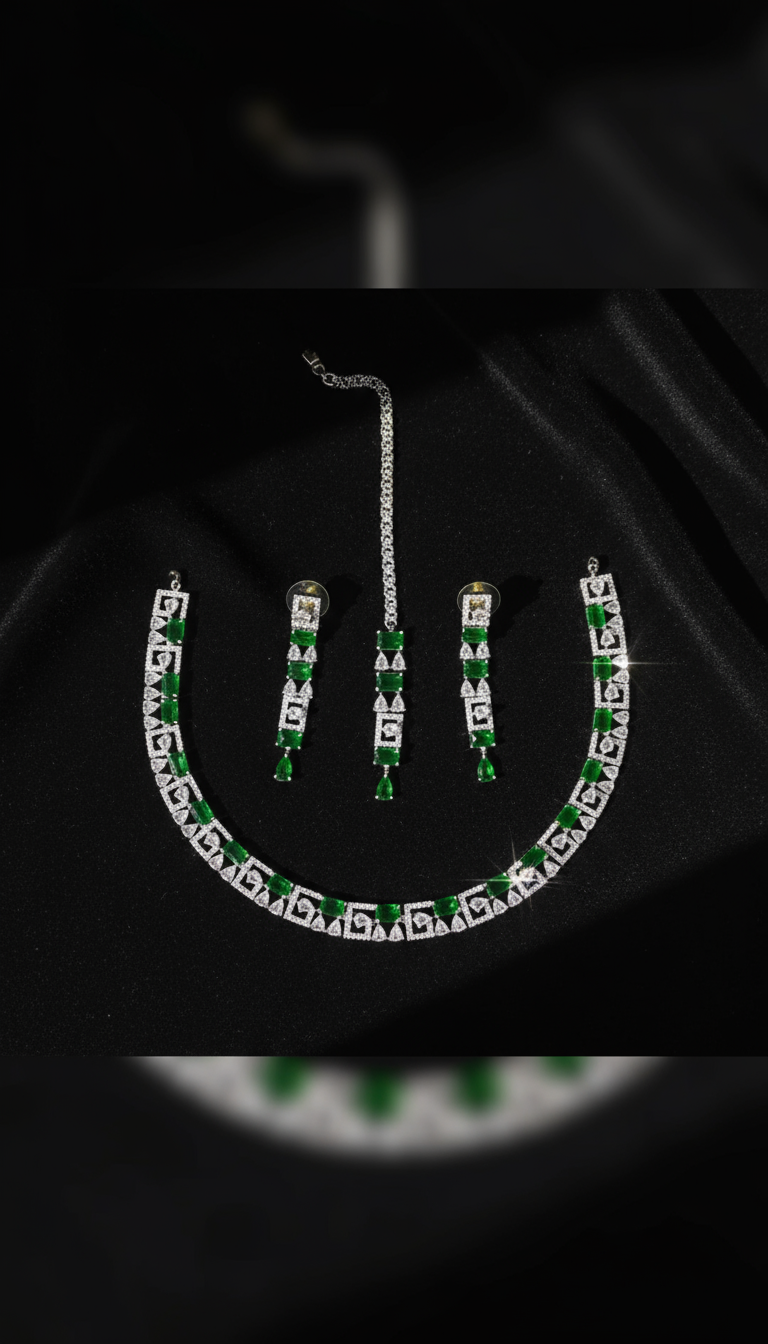 silver emerlad necklace